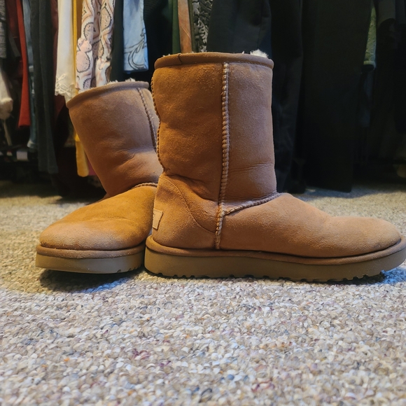 UGG Tan Winter Boots - Final Price - Picture 2 of 8